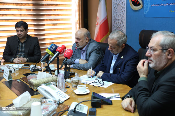 نشست مشترک وزیر آموزش و پرورش با اعضای کمیسیون آموزش، تحقیقات و فناوری مجلس شورای اسلامی