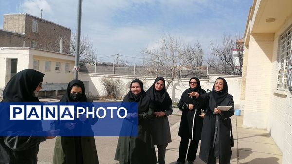 گرامیداشت یوم الله ۲۲بهمن ماه و دهه فجر در دبیرستان حضرت فاطمه(س) شهر بار نیشابور 