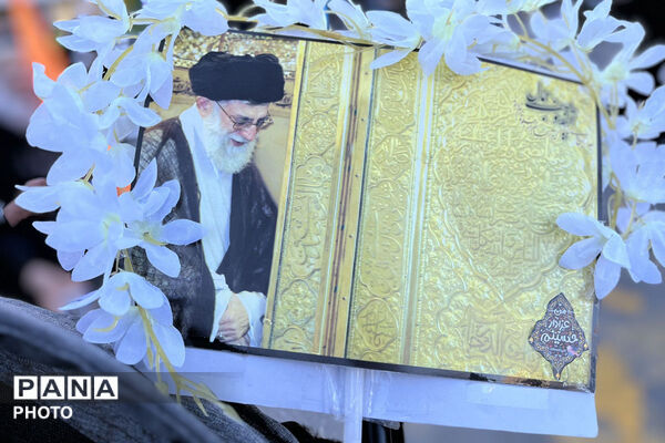 مشهد در سوگ؛ بدرقه باشکوه رهبر شهید انقلاب در جوار بارگاه رضوی