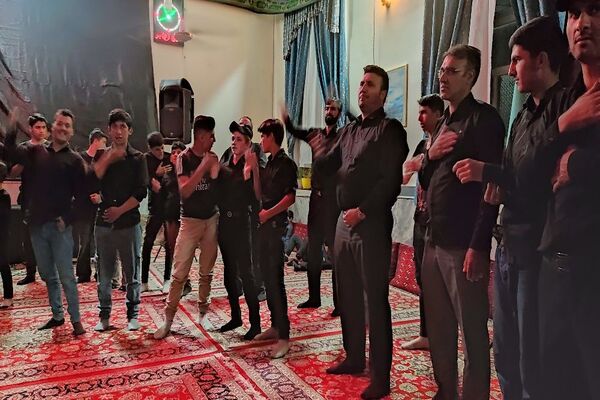 مراسم عزاداری شب ششم محرم در شهر بار نیشابور 