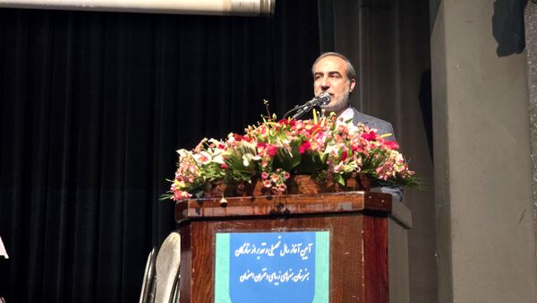 تقدیر و تجلیل از ستارگان درخشان هنرستان هنرهای زیبای اصفهان