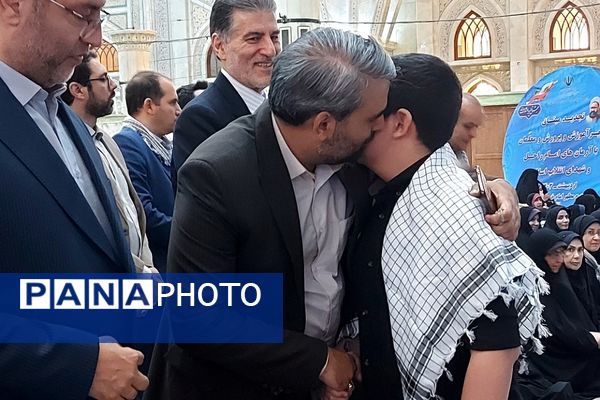 مراسم تجدید میثاق وزیر آموزش و پرورش و معلمان با آرمان‌های امام راحل و شهدا