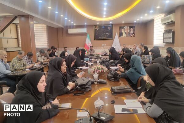 ارزیابی آخرین آمادگی‌های مدارس در نشست برخط مدیرکل