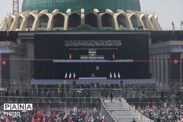 حماسه تشییع؛ امت ولایتمدار با رهبر خود تجدید میثاق کرد