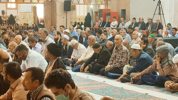 نماز جمعه در حرم مطهر امامزاده جعفر بن موسی الکاظم (ع) پیشوا 