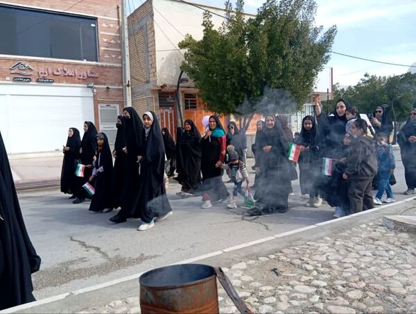 راهپیمایی 22 بهمن در لارستان 