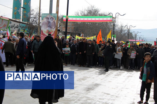 گلستانی از غرور در سملقان؛ موج حضور مردم در جشن انقلاب