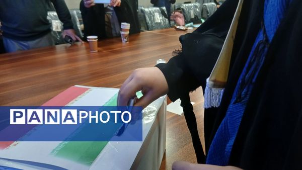 انتخابات مرحله استانی مجامع دانش‌آموزان دختر در همدان 