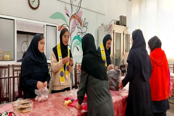 برپایی نمایشگاه و بازارچه کارو فناوری در دبیرستان شهید مجید دهنوی نیشابور