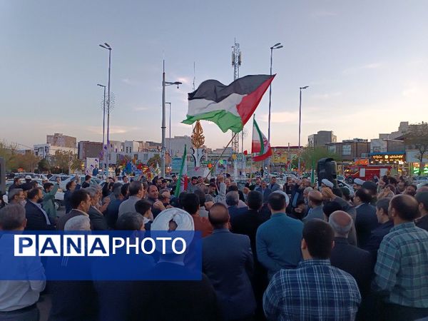 جشن پیروزی عملیات وعده صادق در میانه