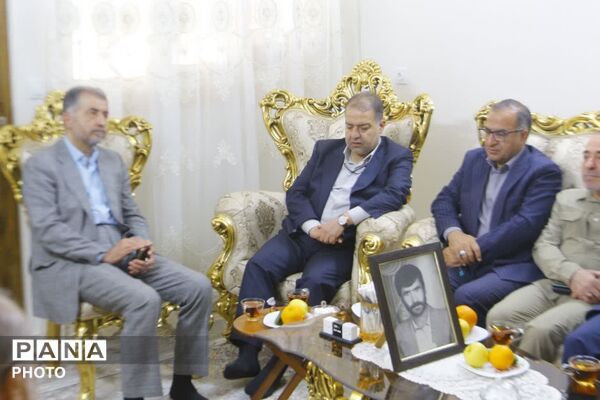 حضور مسئولان ارشد در مزار شهید گمنام فیروزکوه؛ تجلیل از مقام شامخ شهدا