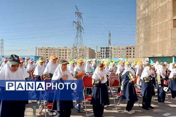 افتتاحیه پویش سلامت دهان و دندان و اجرای طرح وارنیش فلوراید در منطقه کهریزک 