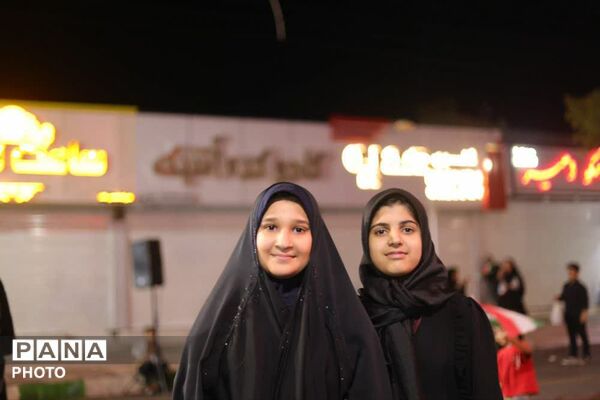 حضور پرشور دانش‌آموزان آموزشگاه نوریه جیرفت در تجمعات شبانه 