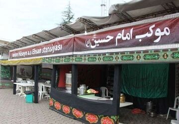 دانش‌آموزان آبادانی در کنار خدمت به زوار، برنامه‌های فرهنگی اجرا می‌کنند