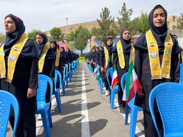  بازدید ارزیاب تخصصی سازمان دانش‌آموزی از فعالیت‌های مدارس تشکیلاتی سازمان دانش‌آموزی مناطق ۱۷ گانه استان چهارمحال وبختیاری