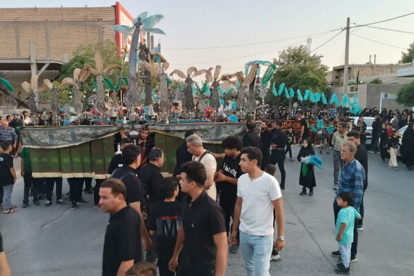 بانگ چاووش محرم و لبیک یاحسین در شهر بهمن