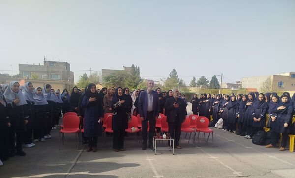 جشن ماه مهرومدرسه دردبیرستان وکیلی ۱۰نیشابور