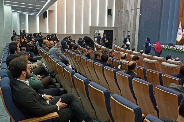 نشست فصلی مدیر منطقه با مدیران مدارس؛ تأکید بر هماهنگی و ارتقای کیفیت آموزشی
