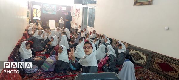حماسه همدلی یک معلم همدانی در روزهای جنگ
