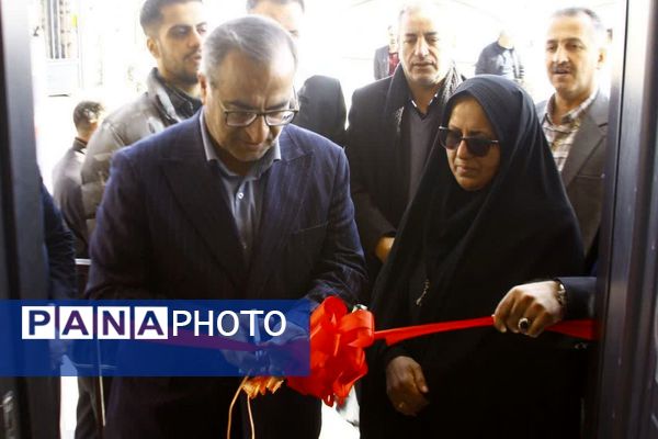 افتتاح پروژه‌های اقتصادی فیروزکوه توسط فرماندار