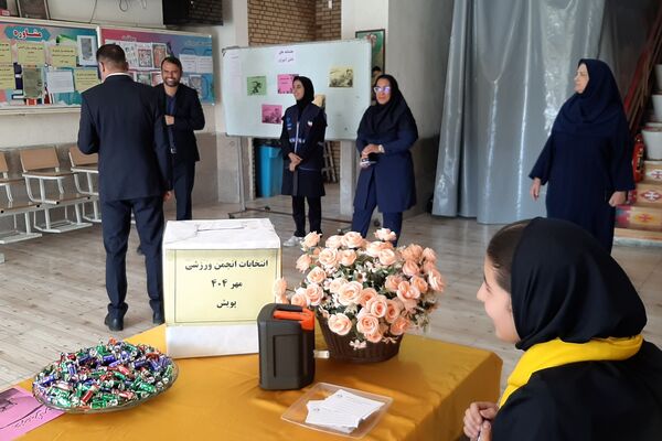 انتخابات انجمن ورزشی در دبیرستان پویش ناحیه ۳ شیراز 