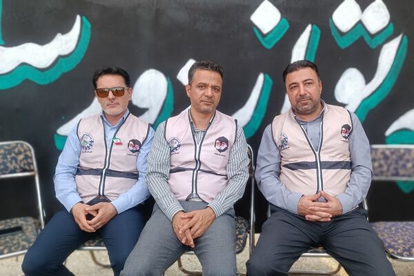 از مدرسه تا موکب حسینی؛ دانش‌آموزان پیشتاز شهرستان قدس در خدمت زائران اربعین حسینی
