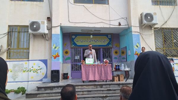 تربیت دانش‌آموز کنجکاو با آزمایش در مدرسه 