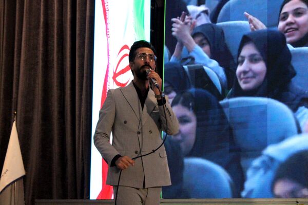 جشن باشکوه هه فجر در سالن نژاد فلاح کرج