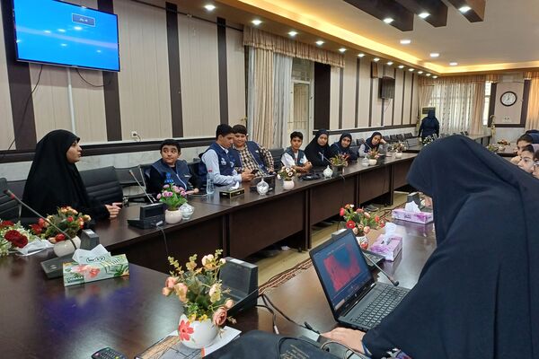 مراسم تجلیل از دانش آموز خبرنگاران پانا ناحیه 3 شیراز