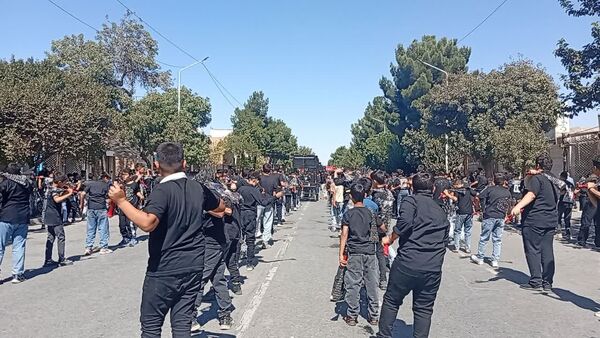 مراسم عزاداری و زنجیر زنی به مناسبت شهادت امام حسن عسکری«ع»