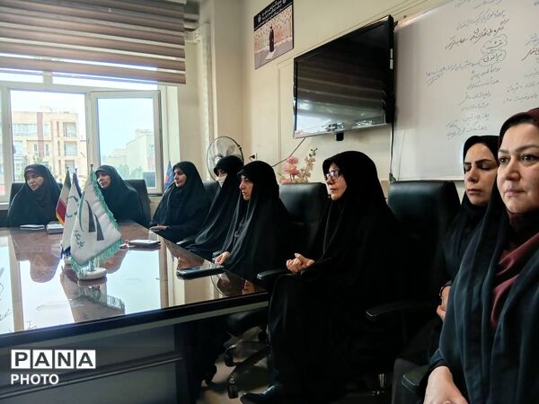 تجلیل از همکاران حوزه پرورشی استان البرز در روز معلم 