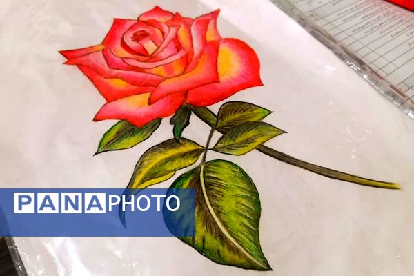 مسابقات هنر و خلاقیت دانش‌آموزان در مدرسه ۱۰ دی