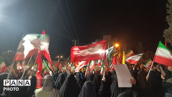 حماسه آفرینان جاودان در دل میدان خیابان