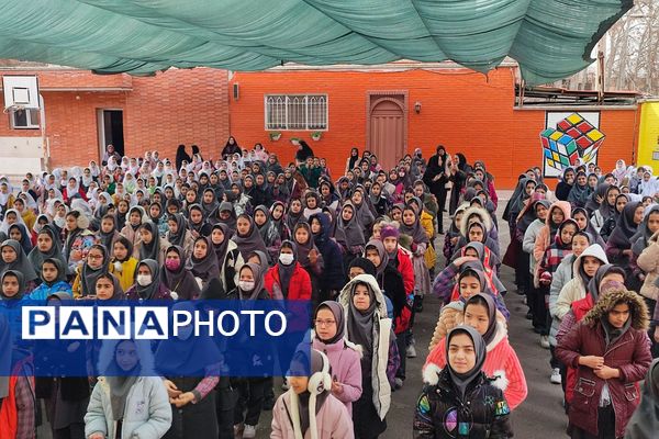 جشن میلاد امام مهدی (عج) در مدرسه آیت الله خامنه ای