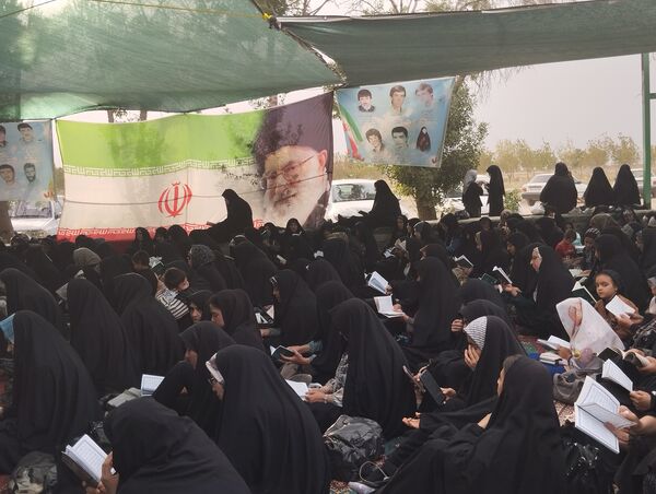 محفل نورانی دعای عرفه در گلزار شهدای شهرک طرق 