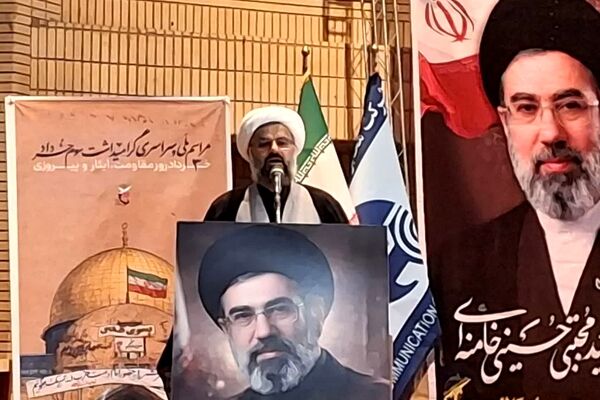 بهترین راه مبارزه با استکبار جهانی، خدمت صادقانه به مردم است