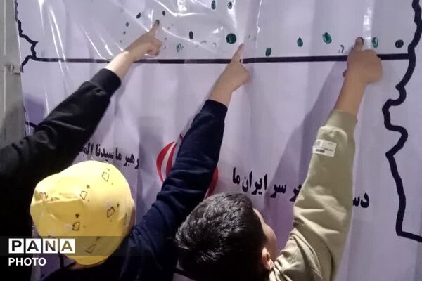 برپایی موکب «سلام شهید» به همت حوزه ۵۰۲ بسیج دانش آموزی ناحیه دو شهرری 