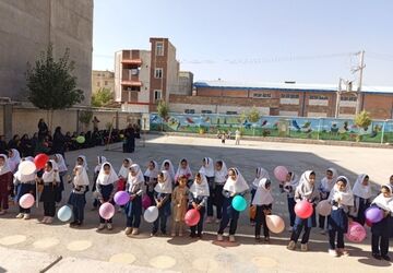 مدرسه نیایش و مهرآفرین لردگان میزبان غنچه‌های نوآموز 