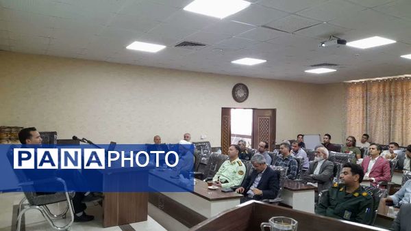 تجلیل از ۲۱ شرکت تعاونی فعال شهرستان خلیل‌آباد به مناسبت هفته تعاون