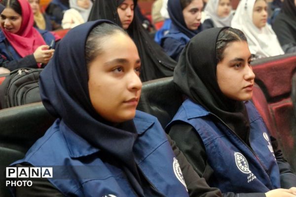 تبیین اهمیت رسانه در تربیت