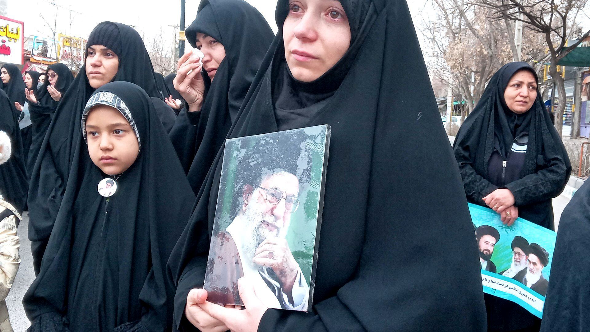 اجتماع مردم شهید پرور شهرستان فاروج در میدان رضوی در پی شهادت آیت الله العظمی امام خامنه‌ای (رضوان الله تعالی علیه) 