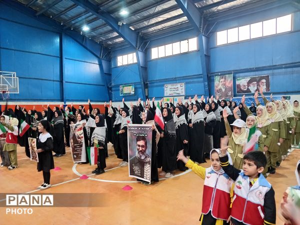 بیعت کودکان و نوجوانان ورزشکار شهرستان جعفرآباد با رهبر انقلاب 