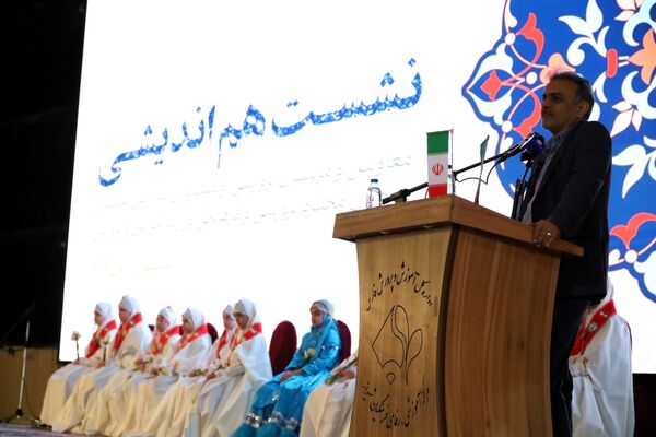 نشست هم اندیشی معاونین و مربیان پرورشی و مشاوران مدارس شهر شیراز 