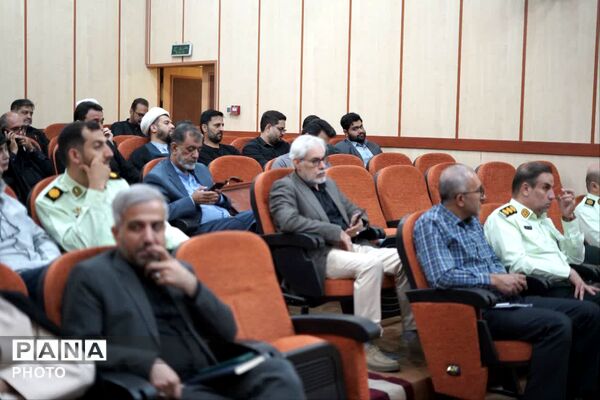 نشست کمیته رسانه و فضای مجازی مراسم تشییع رهبر شهید در قم