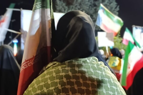 دهه نودی های پای انقلاب