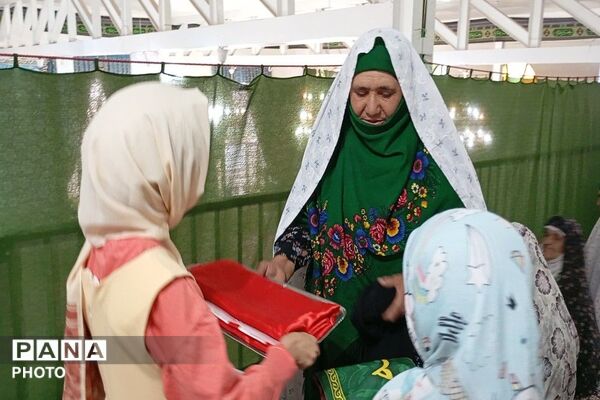 همبستگی مردم بار در اقامه نماز عبادی‌سیاسی جمعه