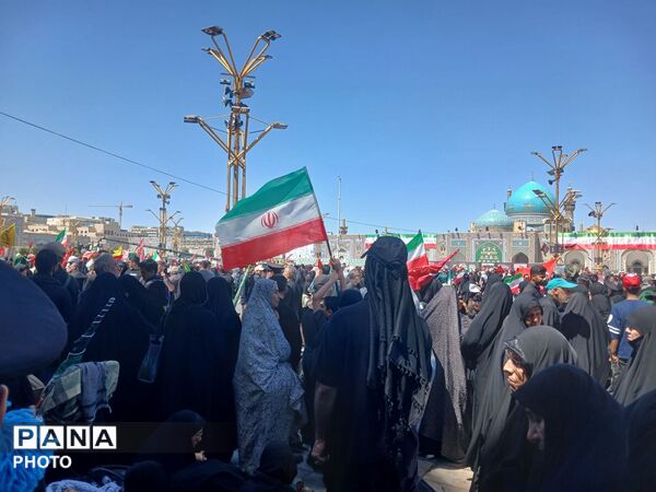 حماسه وفاداری در مشهد؛ حضور میلیونی مردم در بدرقه مقام معظم رهبری