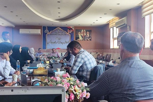 نشست گفت‌وگو محور، با محوریت مدیریت مدرسه در سالن شهدای فرهنگی آموزش و پرورش رباط کریم