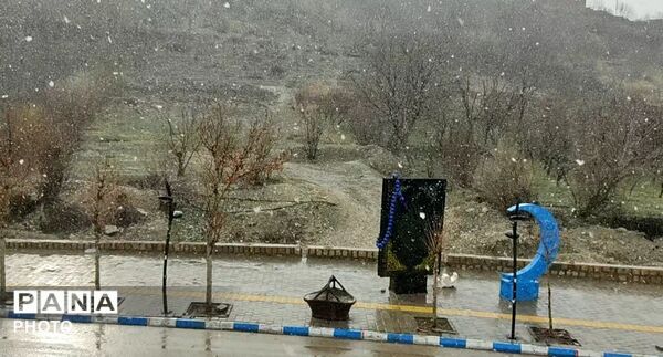 تصاویر زیبا از شهر بار پس از بارش برف و باران در ارتفاعات