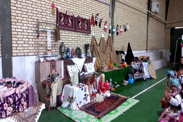 برگزاری جشنواره هویت‌های ملی اسلامی کودکستان‌های شهرستان فاروج